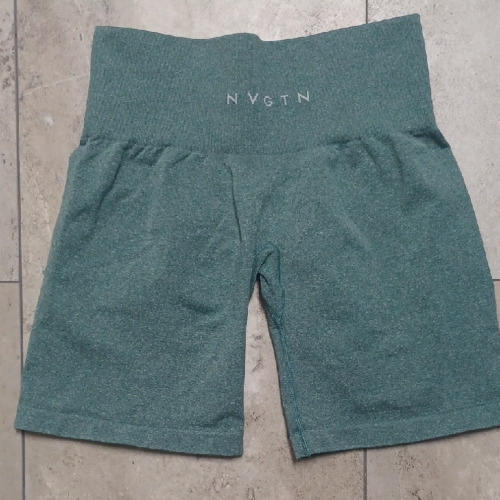 < NVGTN Women's Green Shorts
